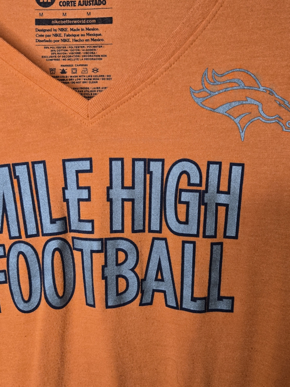 Nike Denver Broncos Mile High Football T-Shirt Women’s M Slim Fit Orange NFL - Picture 3 of 5